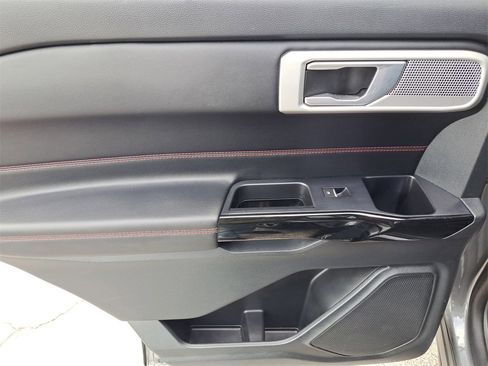 Certified 2022 Ford Explorer ST-Line w/ Class IV Trailer Tow Package image 7