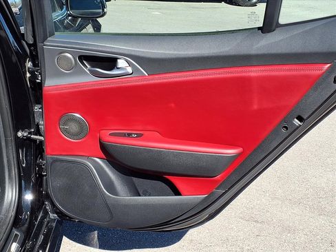 Used 2018 Kia Stinger GT2 image 14