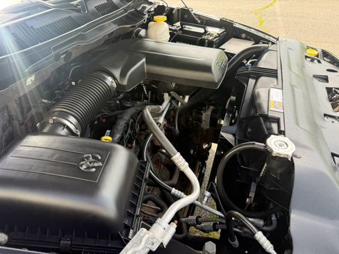 Used 2017 RAM 1500 Tradesman AWD/4WD image 30