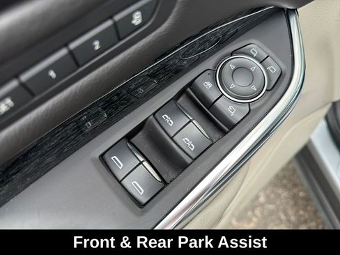 Used 2023 Cadillac XT4 Premium Luxury AWD/4WD image 13