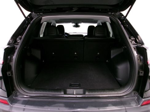 Used 2019 Jeep Cherokee Trailhawk w/ Cold Weather Group image 11