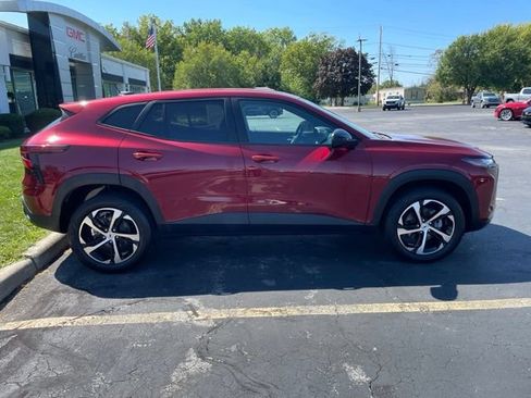 Used 2024 Chevrolet Trax RS w/ Driver Confidence Package FWD image 10