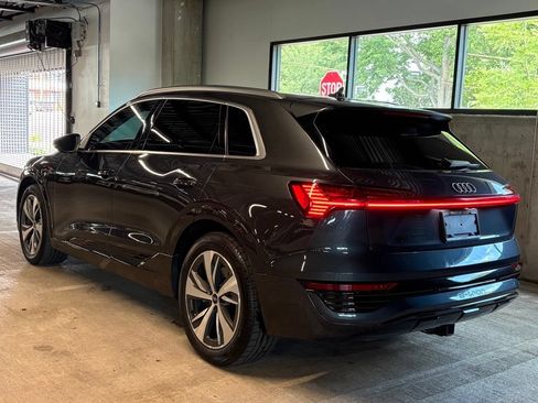 Used 2024 Audi Q8 e-tron Premium AWD/4WD image 3