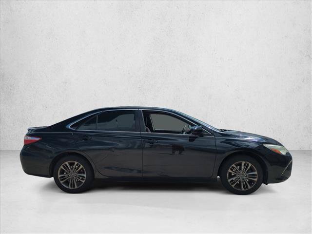 Used 2017 Toyota Camry SE FWD image 3