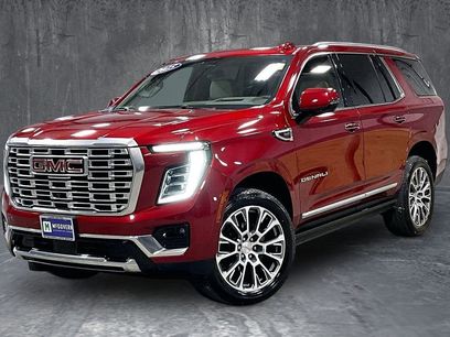 Used 2025 GMC Yukon Denali w/ Sun & Power Step Package