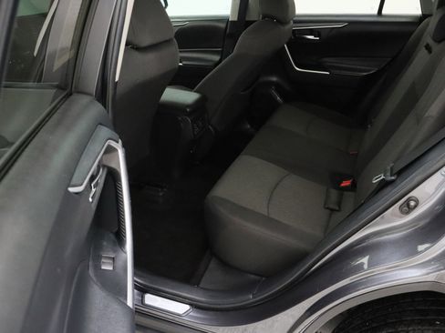 Used 2021 Toyota RAV4 XLE FWD image 28