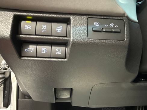 Used 2022 Toyota Avalon Limited w/ Advanced Safety Package FWD image 45