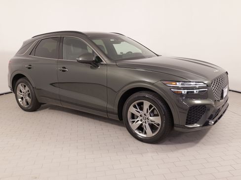 Used 2025 Genesis GV70 3.5T Sport AWD/4WD image 9
