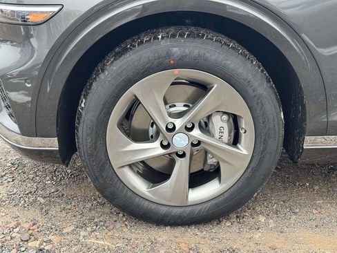 New 2026 Genesis GV70 2.5T Advanced w/ G1 Accessory Package image 6