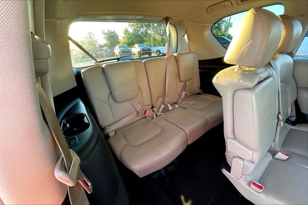 Used 2017 Nissan Armada Platinum RWD image 7