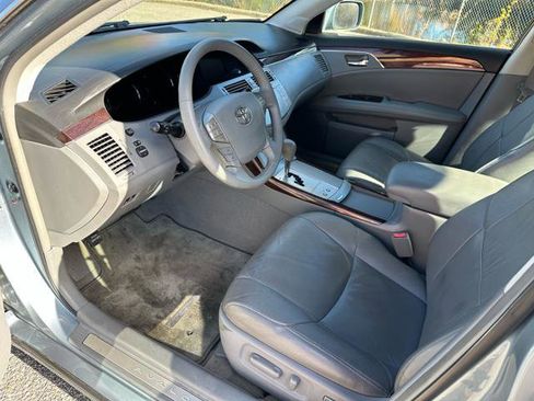 Used 2010 Toyota Avalon XLS image 27