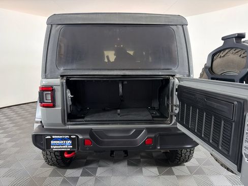 Used 2022 Jeep Wrangler Unlimited Rubicon w/ Cold Weather Group AWD/4WD image 23