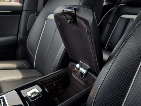 Used 2021 Rolls-Royce Ghost AWD/4WD image 29