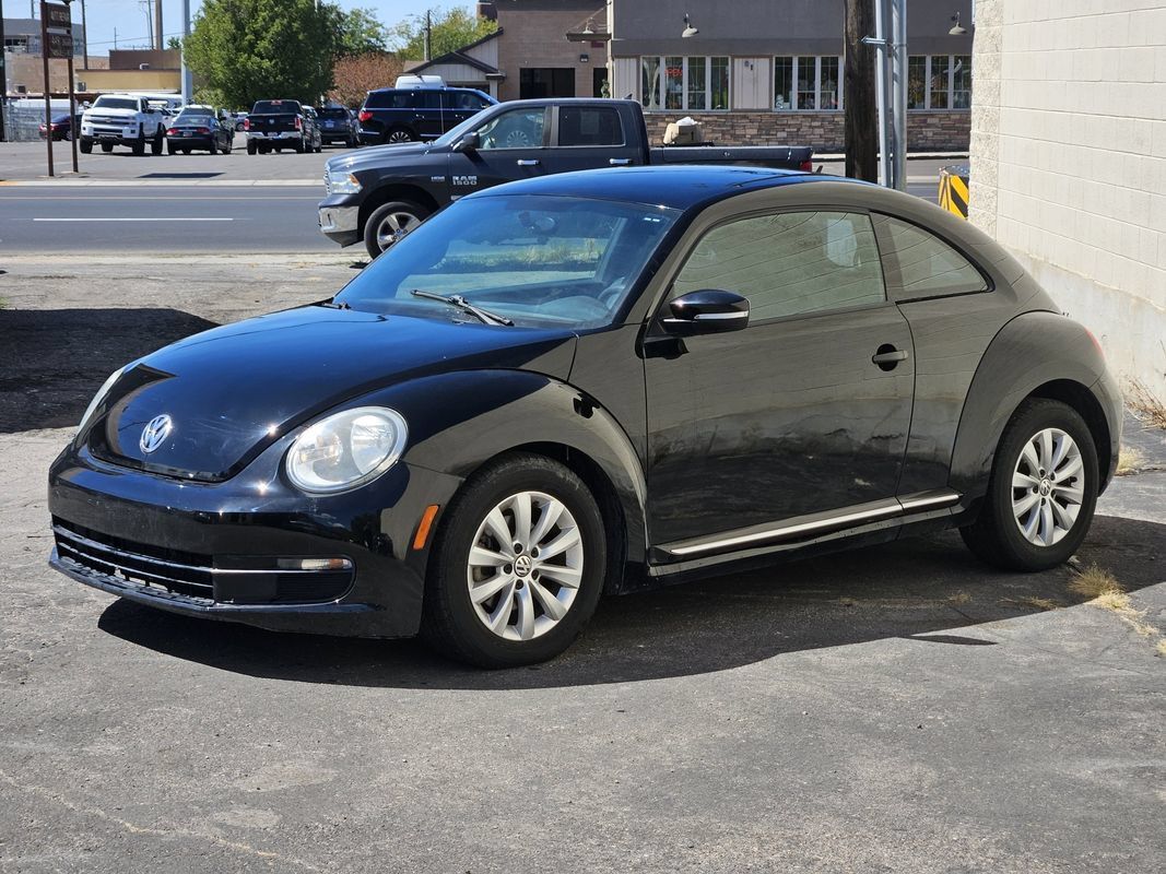 Used 2014 Volkswagen Beetle 1.8T FWD image 1