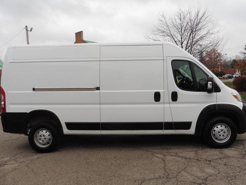 Used 2023 RAM ProMaster 2500 image 17