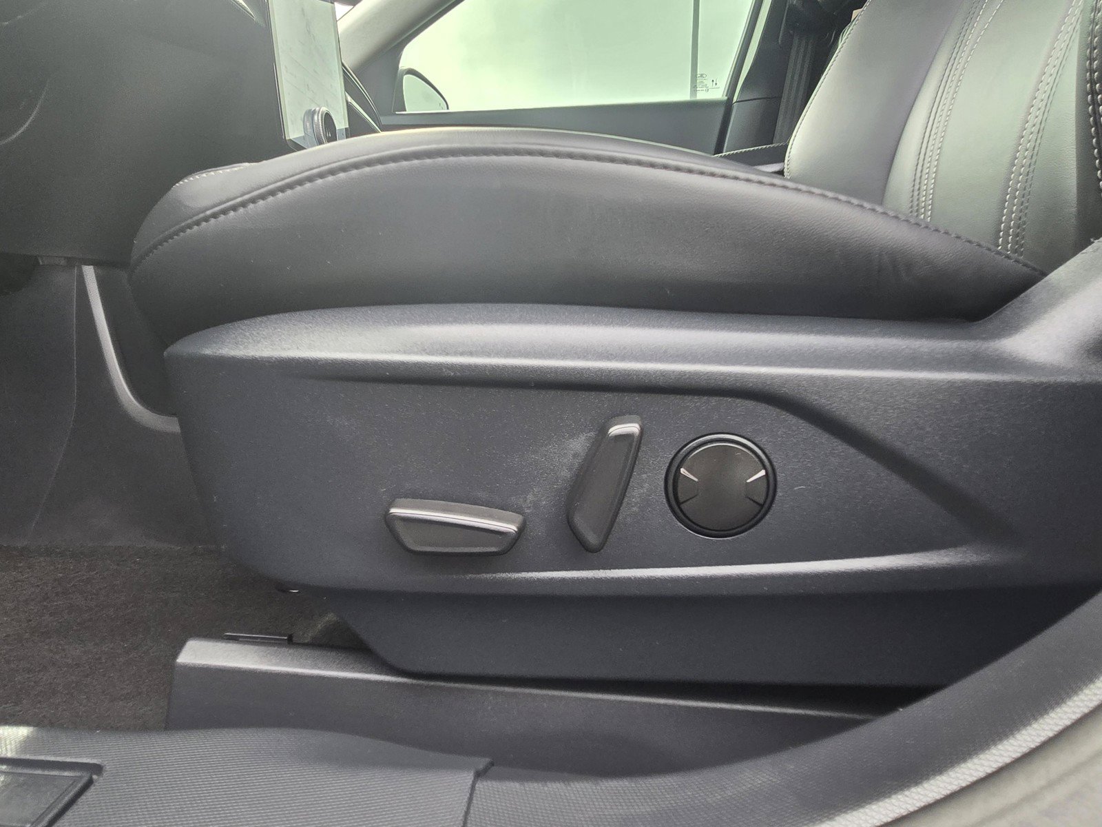 Used 2025 Ford Mustang Mach-E Select RWD image 13
