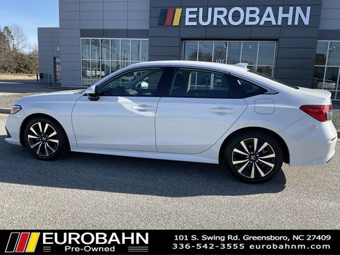 Used 2023 Honda Civic EX image 28