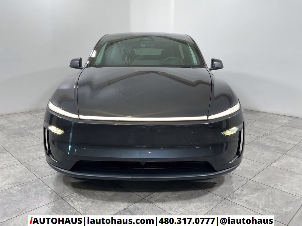 Used 2026 Tesla Model Y Long Range RWD image 3