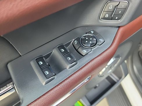Used 2024 Ford Expedition Limited AWD/4WD image 20