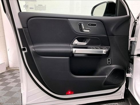 Used 2026 Mercedes-Benz GLB 250 image 23