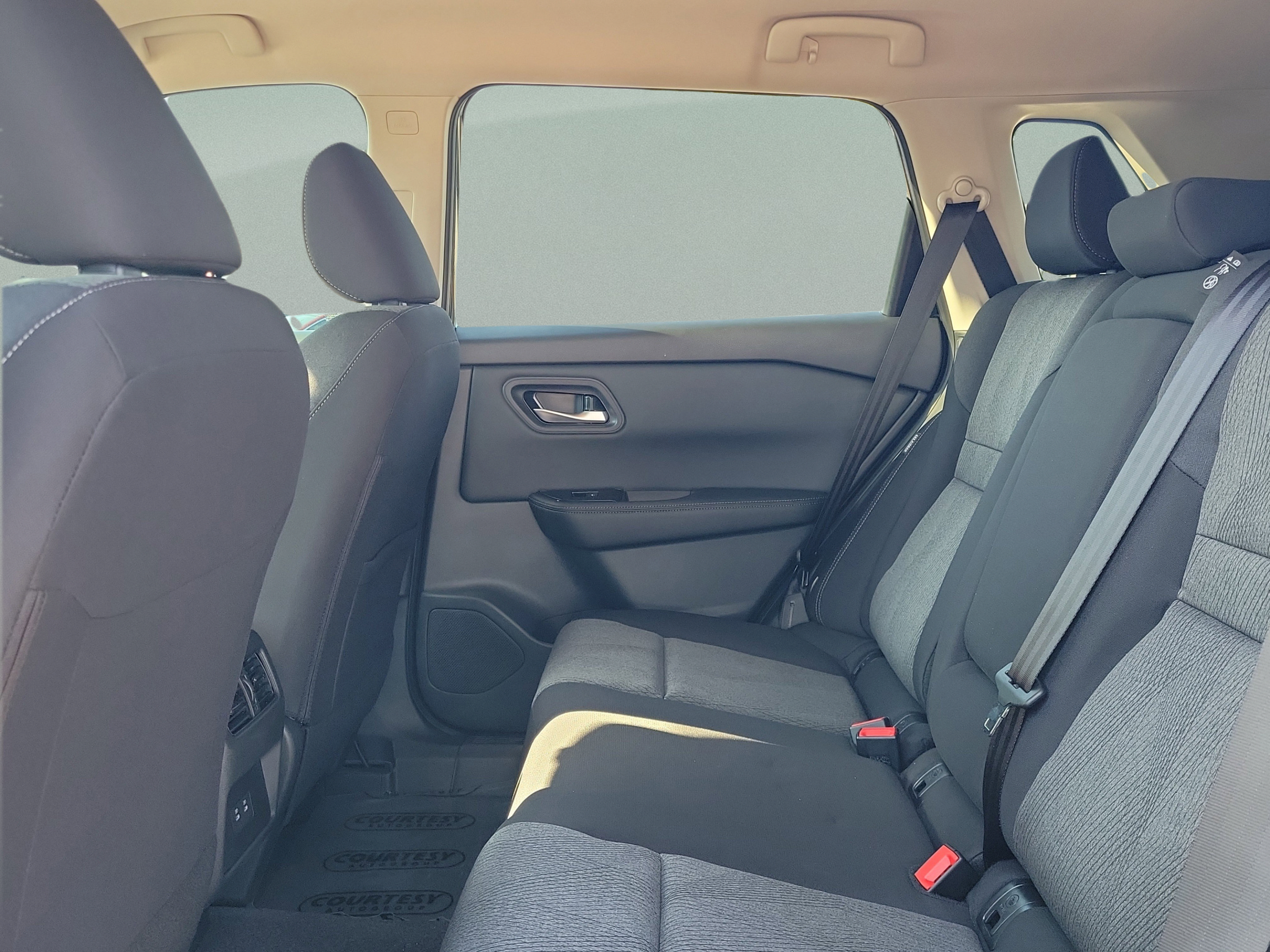 Certified 2026 Nissan Rogue SV w/ Cold Weather Package FWD image 16