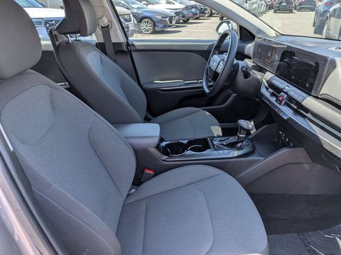 Used 2025 Kia K4 FWD image 30