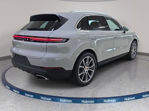 Used 2026 Porsche Cayenne AWD/4WD image 7