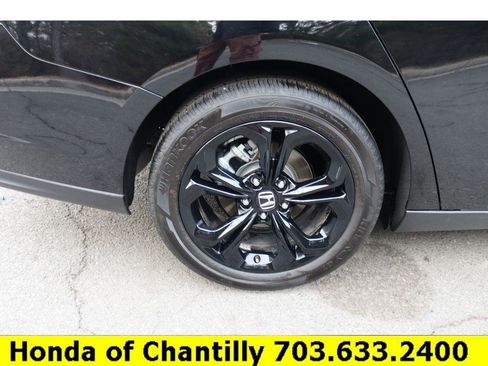 Used 2025 Honda Accord SE image 27