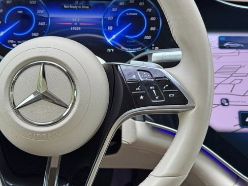 Used 2023 Mercedes-Benz EQS 580 4MATIC Sedan image 23