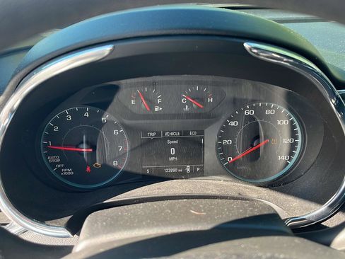Used 2019 Chevrolet Malibu LT FWD image 10