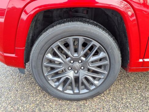 Used 2022 Jeep Compass Limited image 11