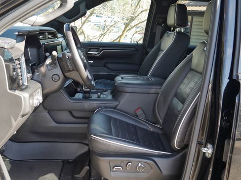 Used 2022 GMC Sierra 1500 AT4X image 3