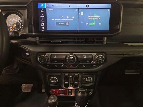 Certified 2024 Jeep Wrangler Unlimited Rubicon image 16