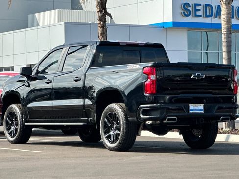 Used 2024 Chevrolet Silverado 1500 LT Trail Boss w/ Convenience Package II image 6