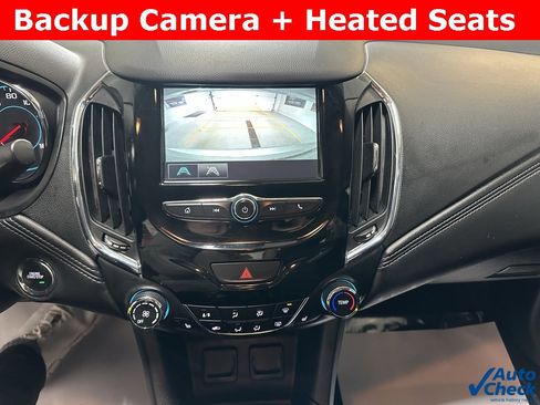 Used 2017 Chevrolet Cruze Premier image 14