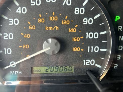 Used 2006 Toyota Sequoia SR5 image 9