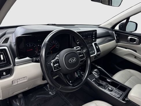 Used 2021 Kia Sorento S w/ Panoramic Sunroof Package FWD image 18