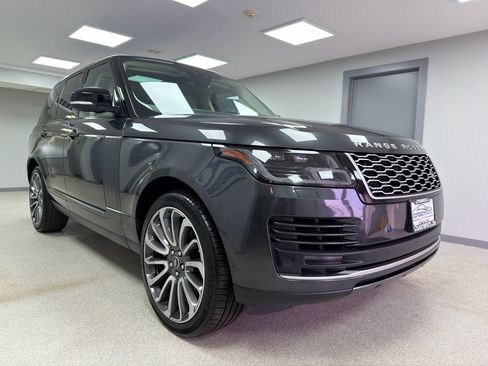 Used 2019 Land Rover Range Rover HSE image 4