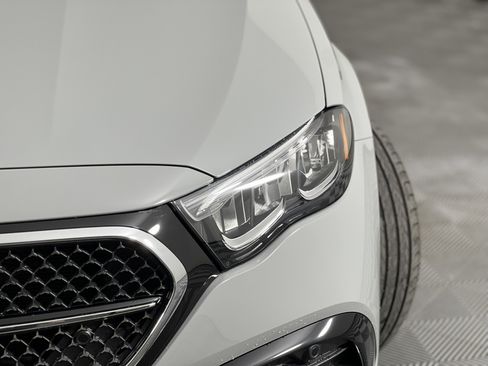 New 2026 Mercedes-Benz E 350 4MATIC Sedan image 7