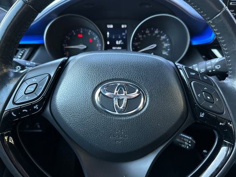 Used 2022 Toyota C-HR Nightshade image 22