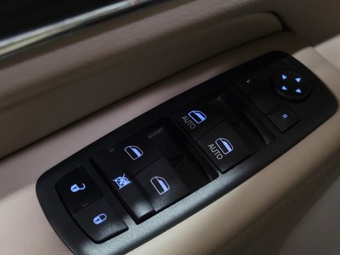 Used 2021 Jeep Grand Cherokee Limited image 27