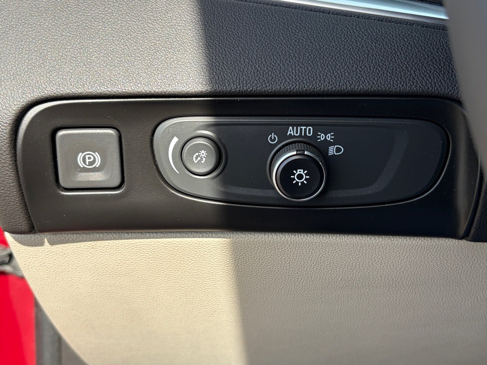 Used 2020 Buick Enclave Essence w/ Sound and Sites Package FWD image 20