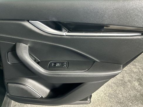 Used 2019 Maserati Levante image 35