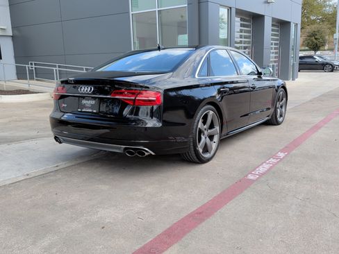 Used 2015 Audi S8 image 10