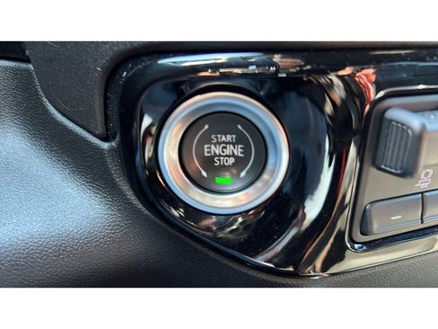 Certified 2023 Chevrolet Silverado 1500 High Country AWD/4WD image 21
