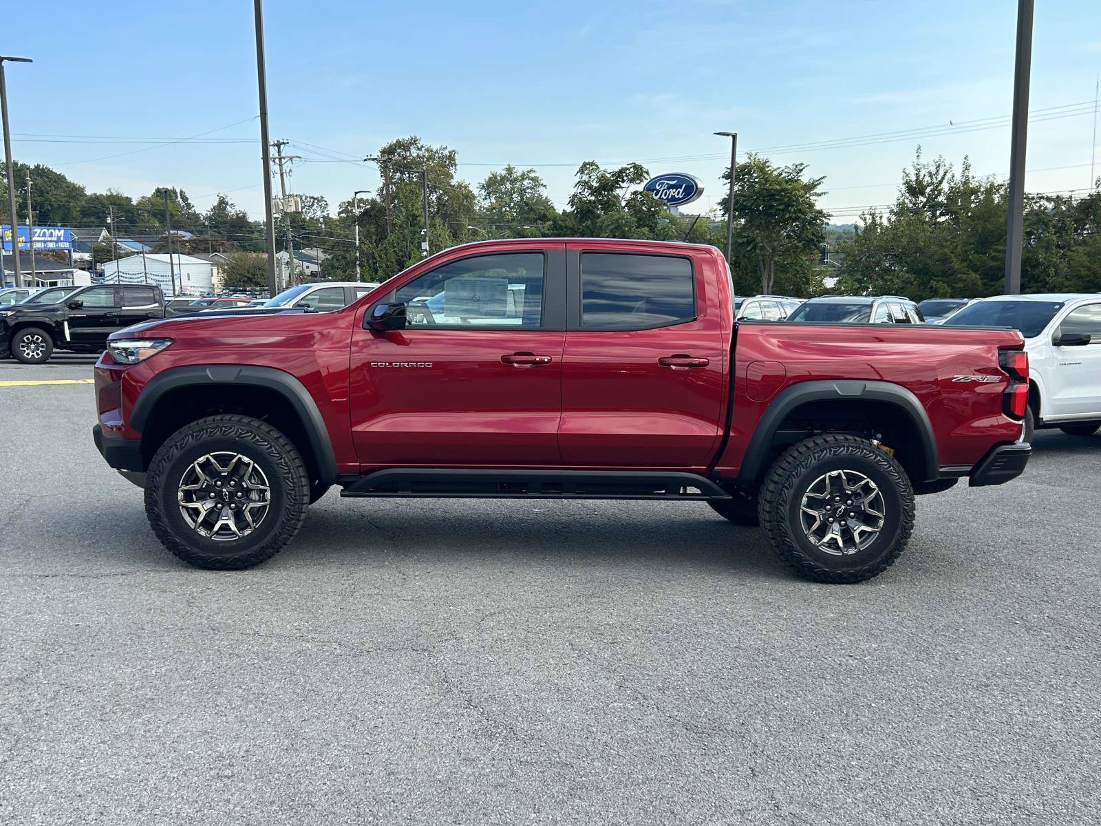 New 2026 Chevrolet Colorado ZR2 w/ Technology Package AWD/4WD image 4