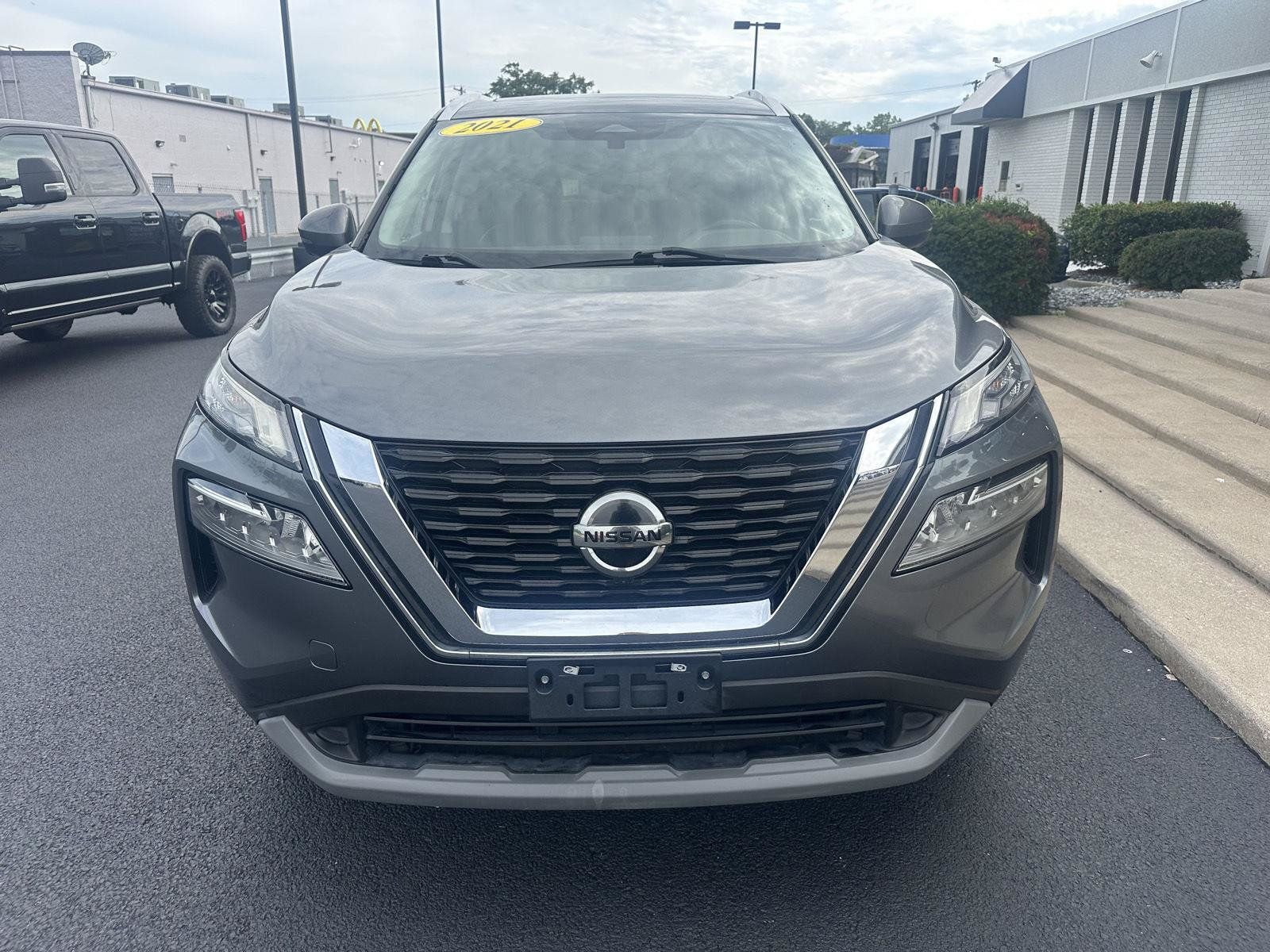 Used 2021 Nissan Rogue SV w/ Premium Package AWD/4WD image 5