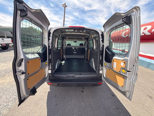 Used 2022 Ford Transit Connect XLT FWD image 18