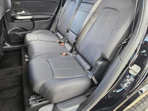 Used 2026 Mercedes-Benz GLB 250 image 17