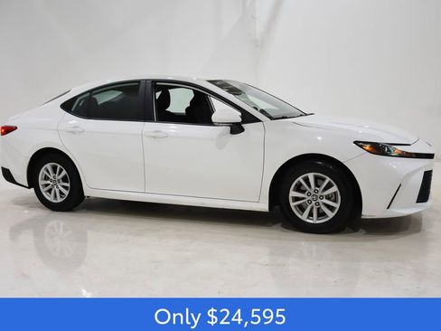 Certified 2025 Toyota Camry LE image 3